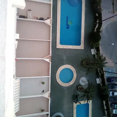 Carmen Molina Edificio Esmeralda شقة كاليبي