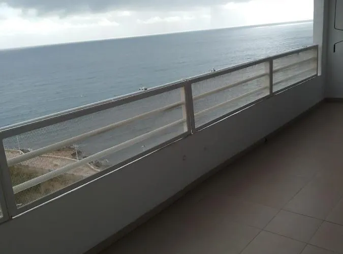 Carmen Molina Edificio Esmeralda Кальпе